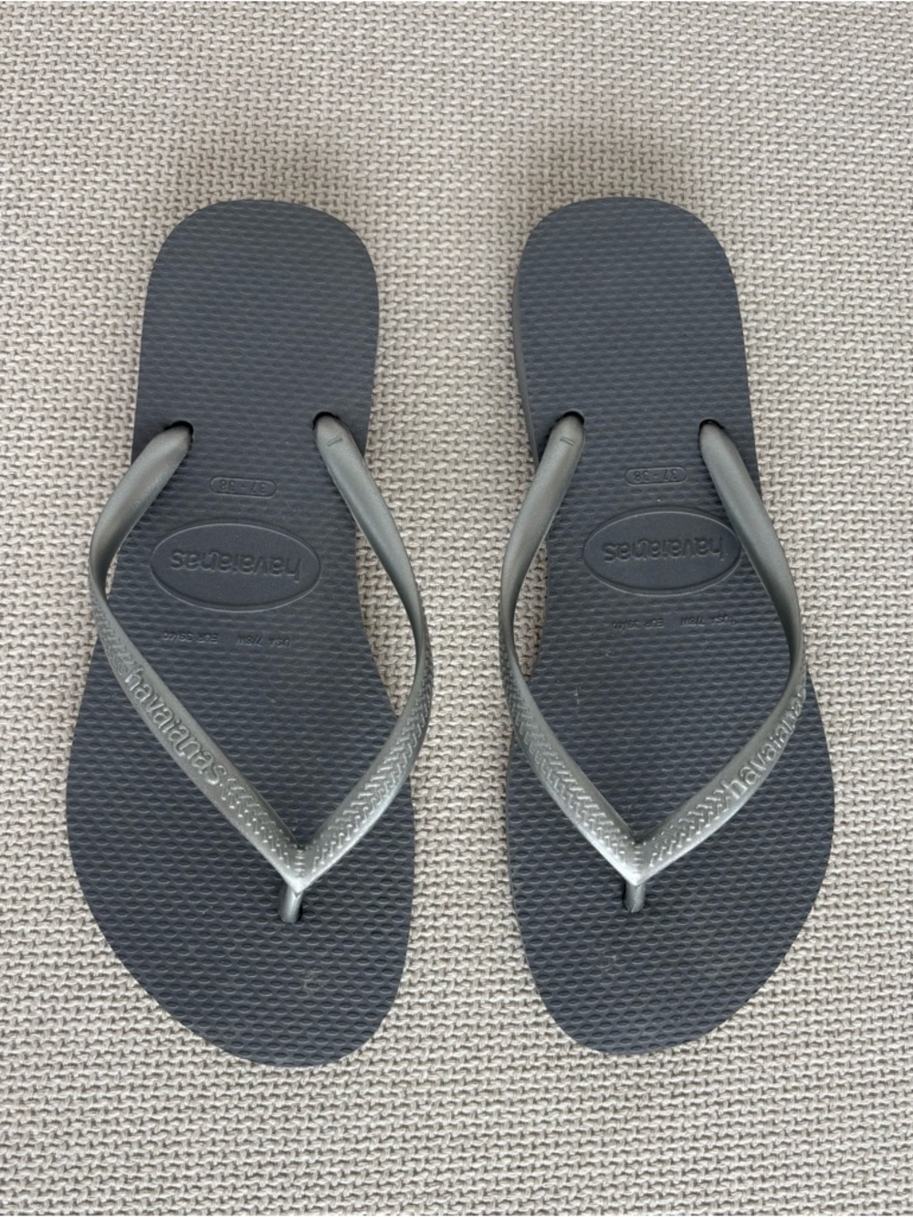 Havianas Grey Flips Flops